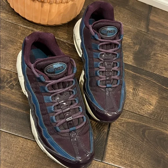 Nike Air Max 95 SE Port Wine / Space Blue - Picture 5 of 9